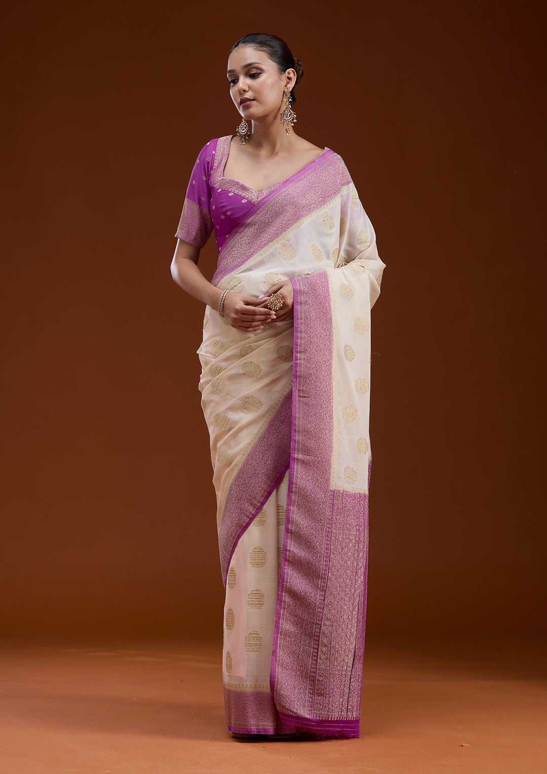 Off White Zariwork (Gold) Georgette Silk_Saree