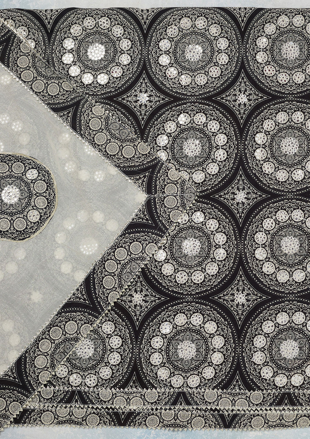 Cream Threadwork Cotton Unstitched Salwar Suit