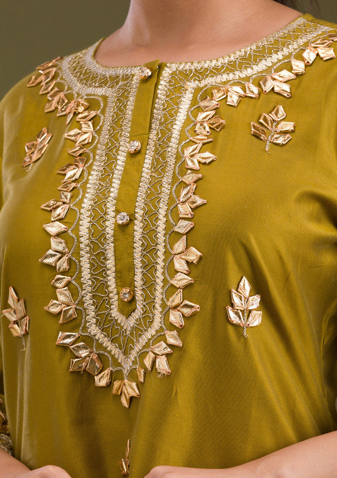 Mehendi Zariwork Semi Crepe Readymade Salwar Suit