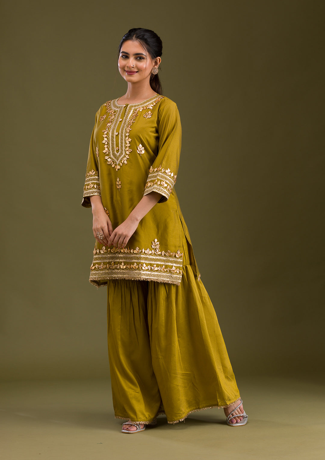 Mehendi Zariwork Semi Crepe Readymade Salwar Suit