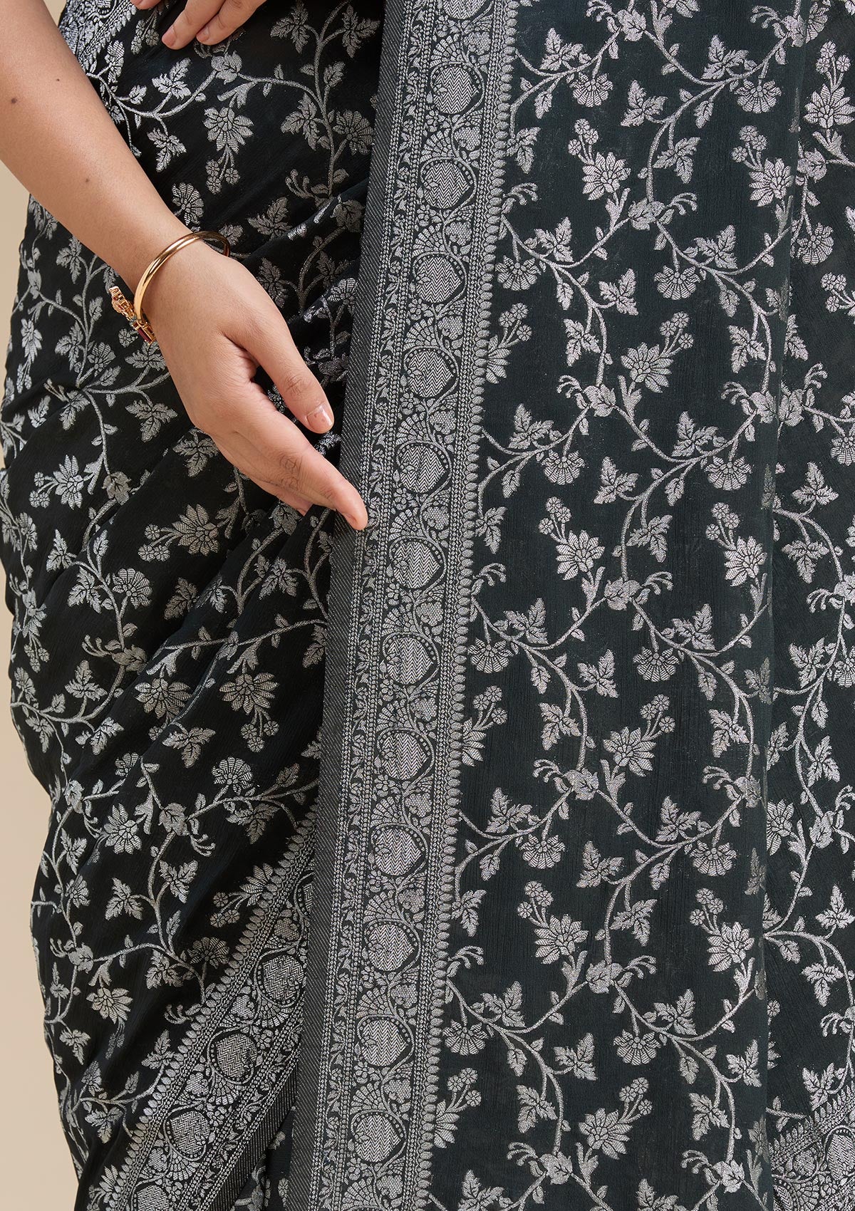 Buy Black Zariwork (Gold) Georgette Silk_Saree - Koskii