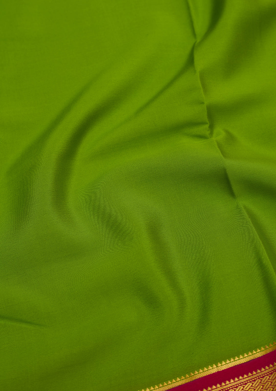 Parrot Green Zariwork Pure Crepe Silk Saree