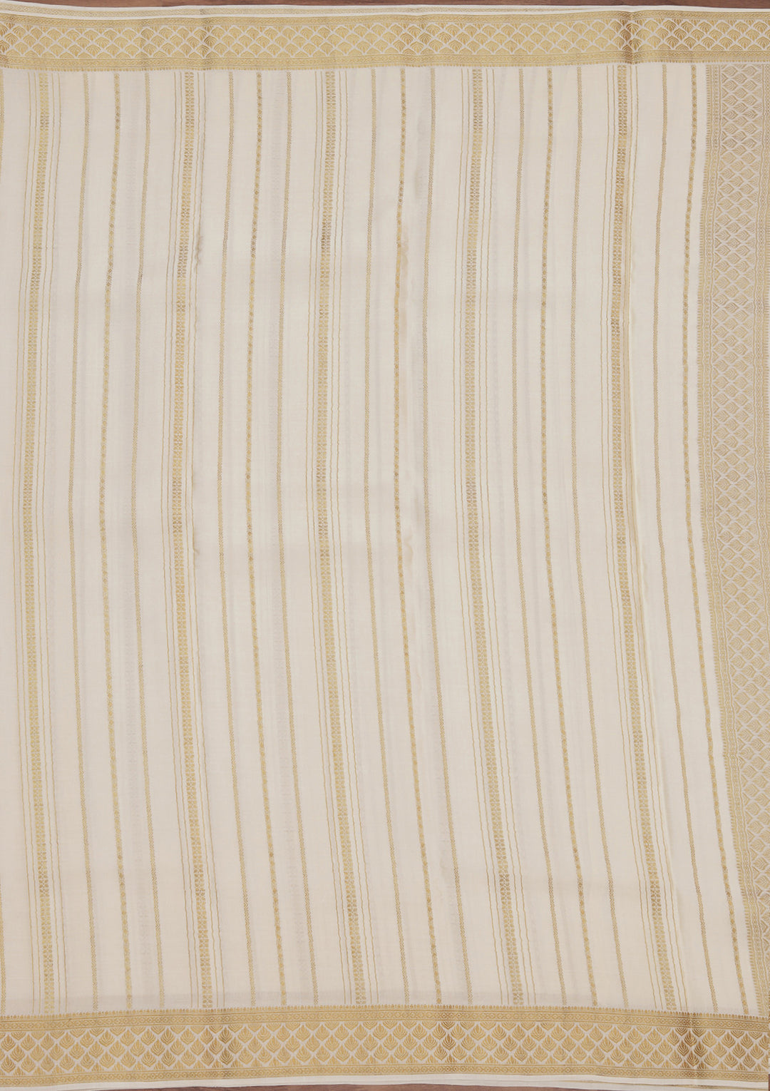 Off White Zariwork Pure Crepe Silk_Saree