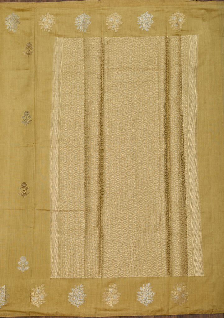 Cream Zariwork Pure Silk Saree