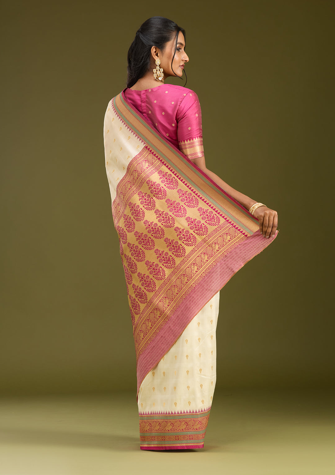 Off White Zariwork (Gold) Silk Saree