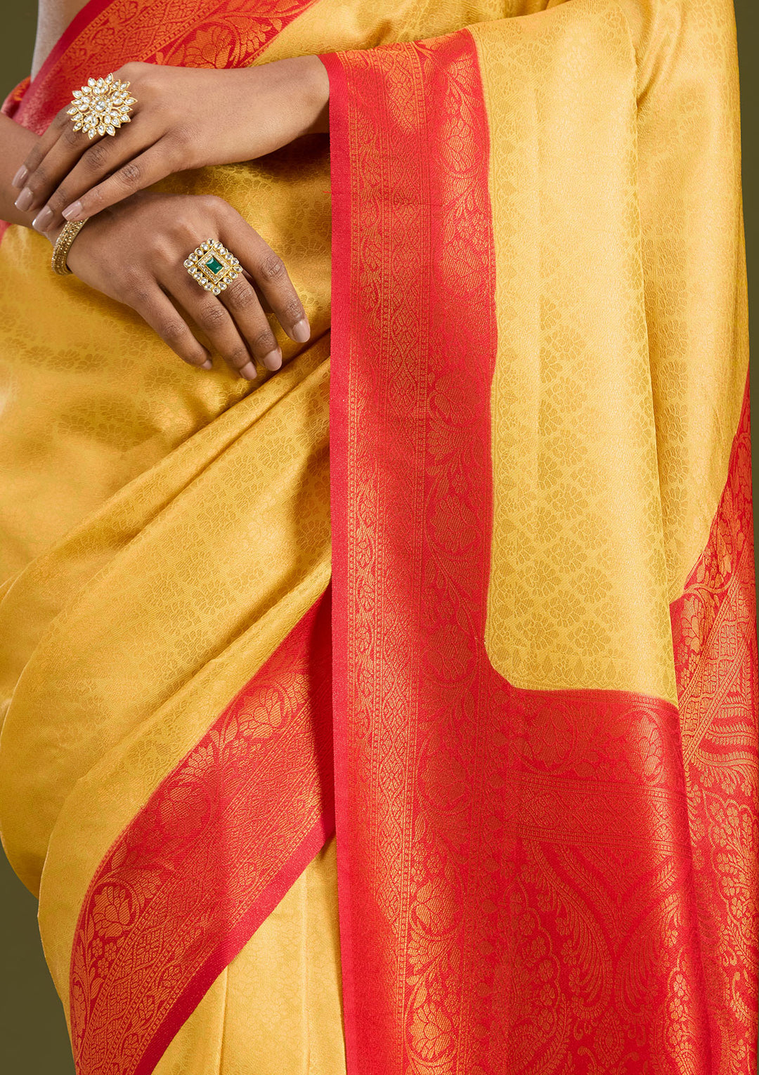Gold Zariwork (Gold) Silk Silk Saree