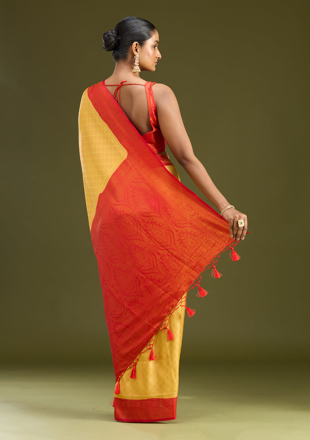 Gold Zariwork (Gold) Silk Silk Saree