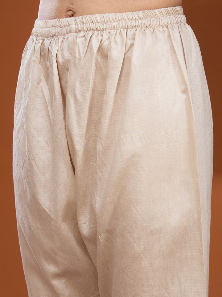 Off White Threadwork Brocade Readymade Salwar Suit