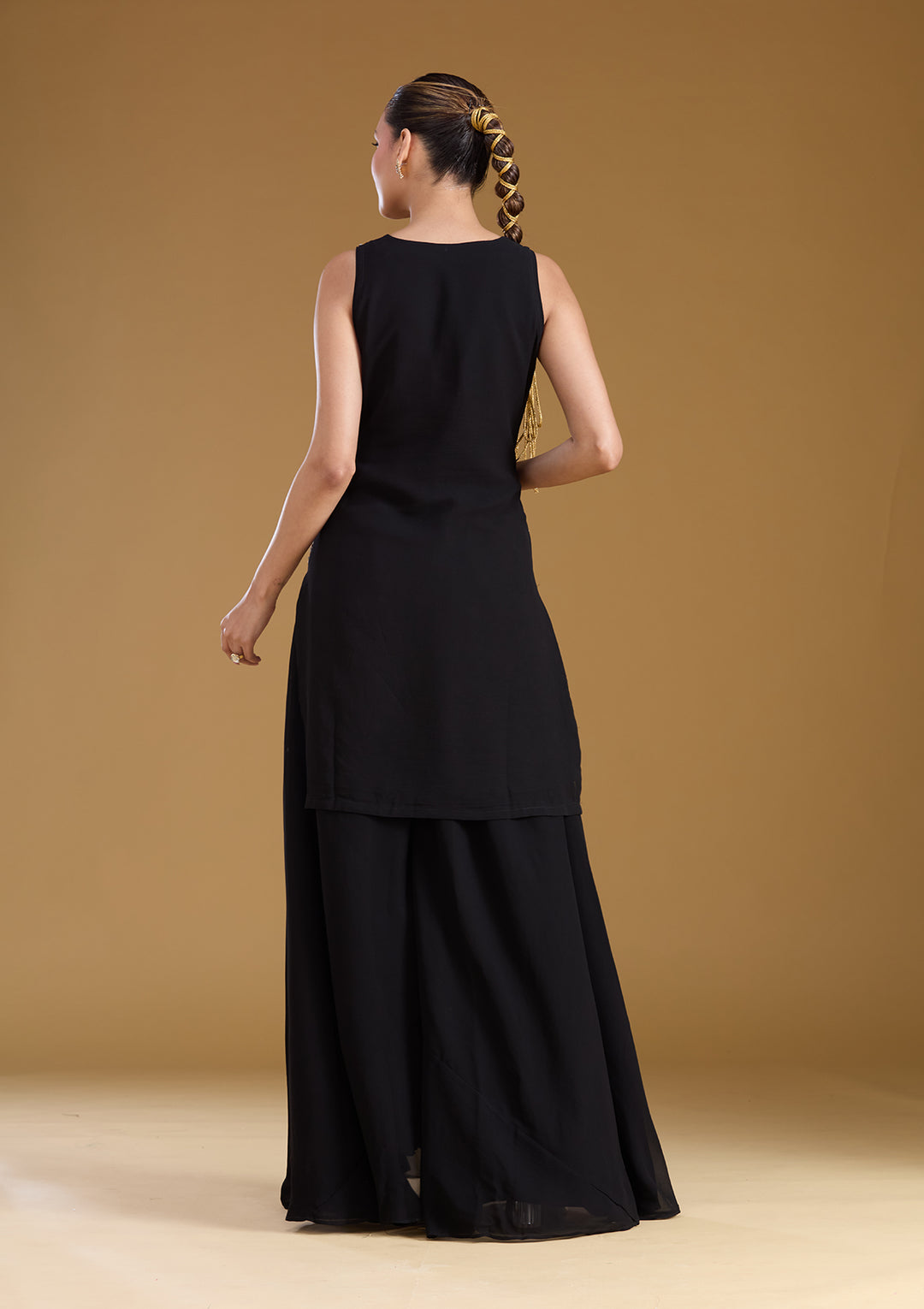 Black Threadwork Georgette Readymade Salwar Suit