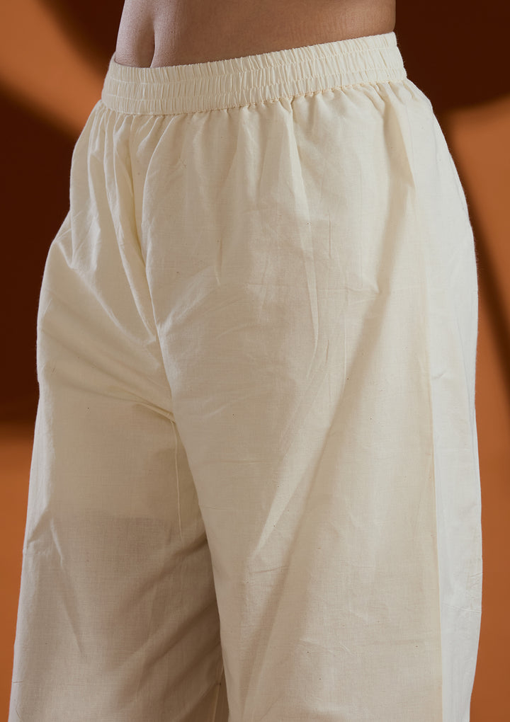 Off White Threadwork Chanderi Readymade Salwar Suit