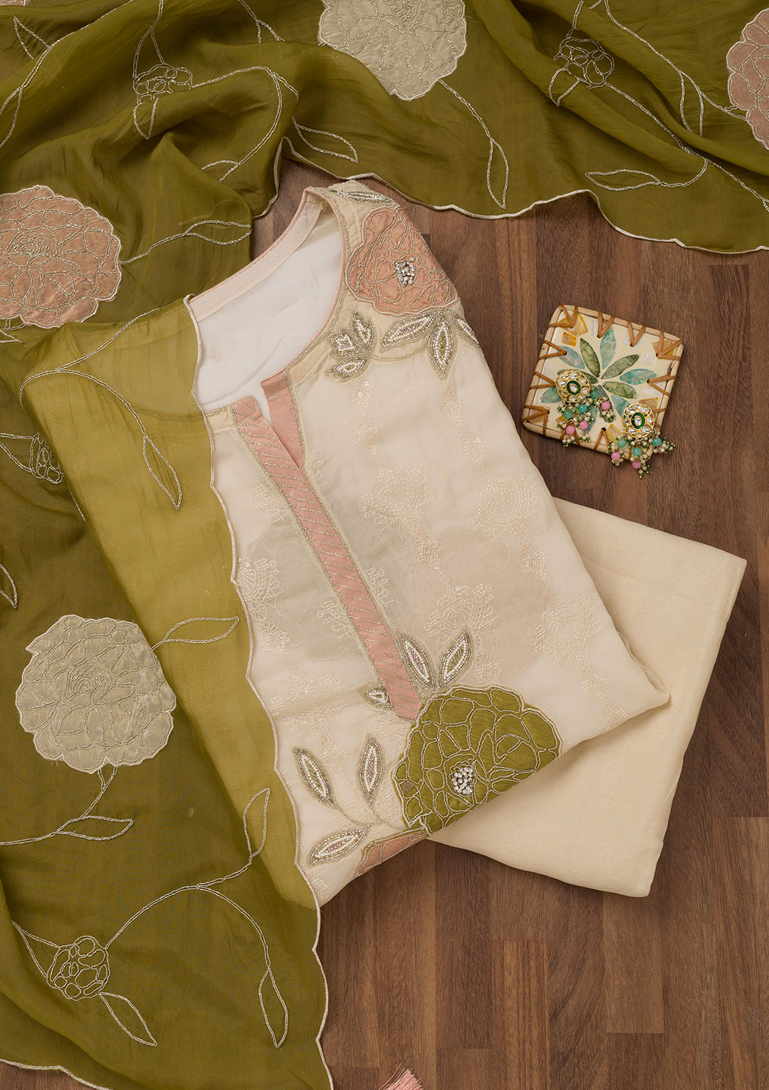 Cream Zariwork Semi Crepe Unstitched Salwar Suit