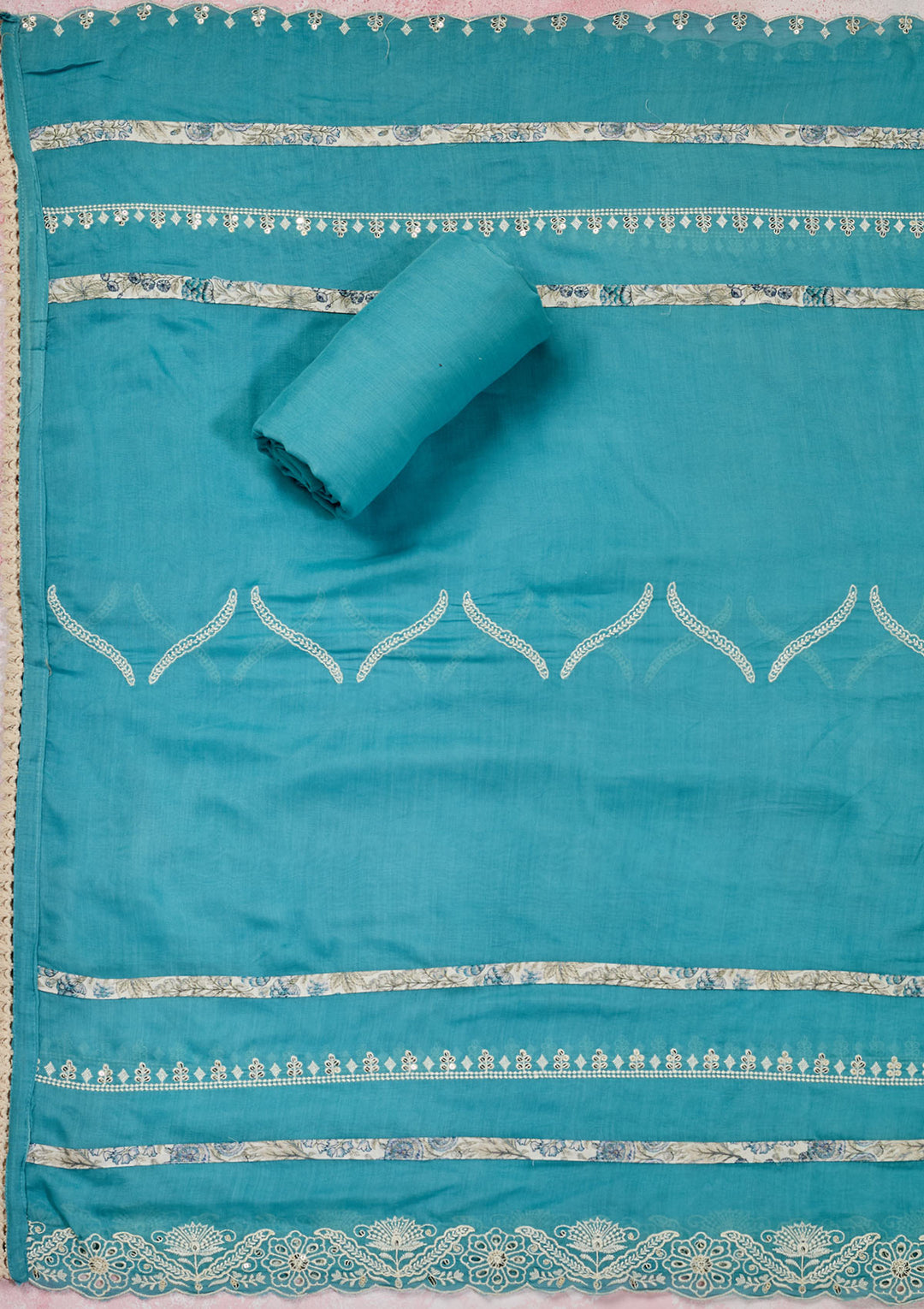 Off White Threadwork Cotton Unstitched Salwar Suit