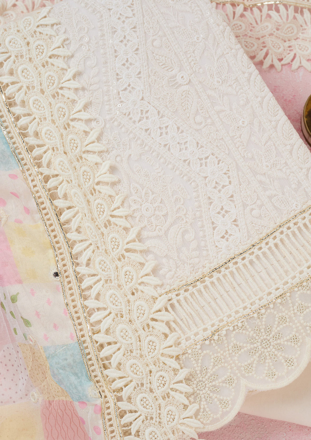 Off White Threadwork Georgette Unstitched Salwar Suit