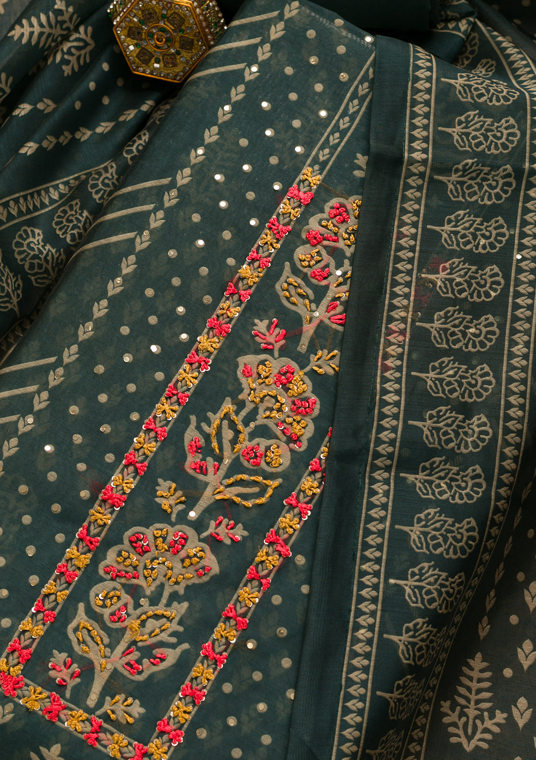 Bottle Green Threadwork Chanderi Unstitched Salwar Suit