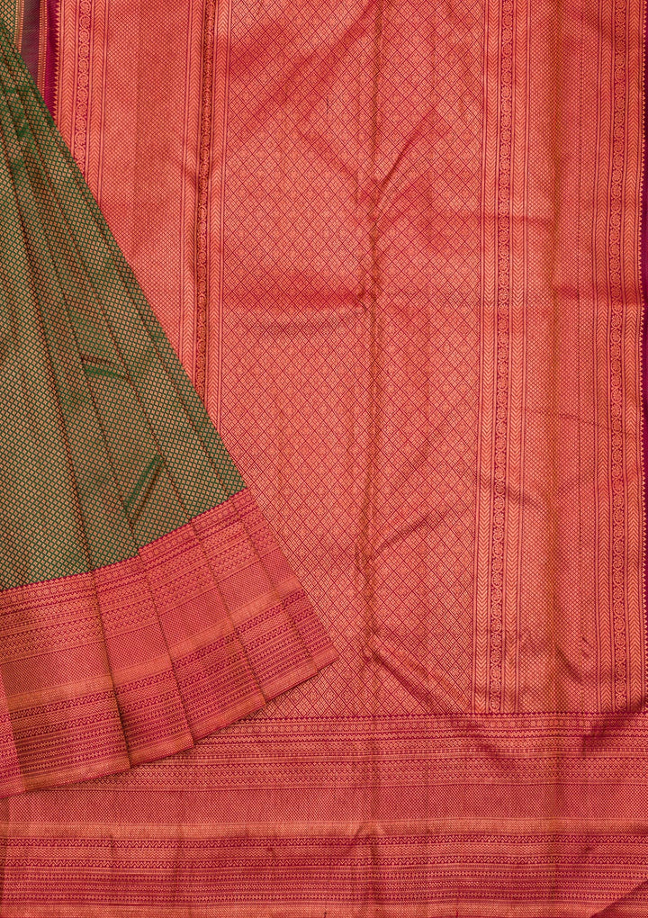 Bottle Green Zariwork Kanjivaram Pure Silk Saree
