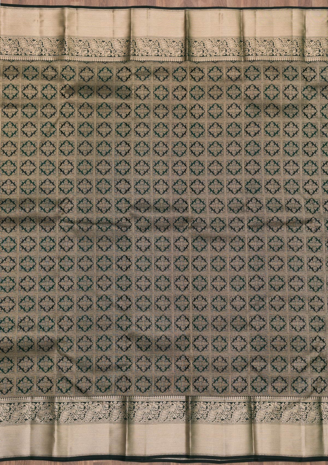 Bottle Green Zariwork Kanjivaram Pure Silk Saree