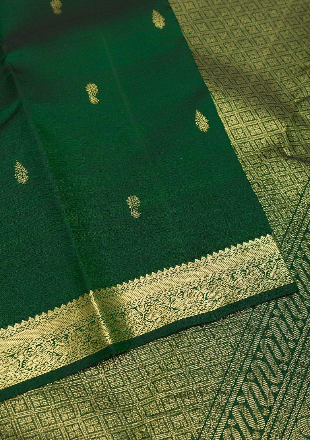 Bottle Green Zariwork Kanjivaram Pure Silk Saree