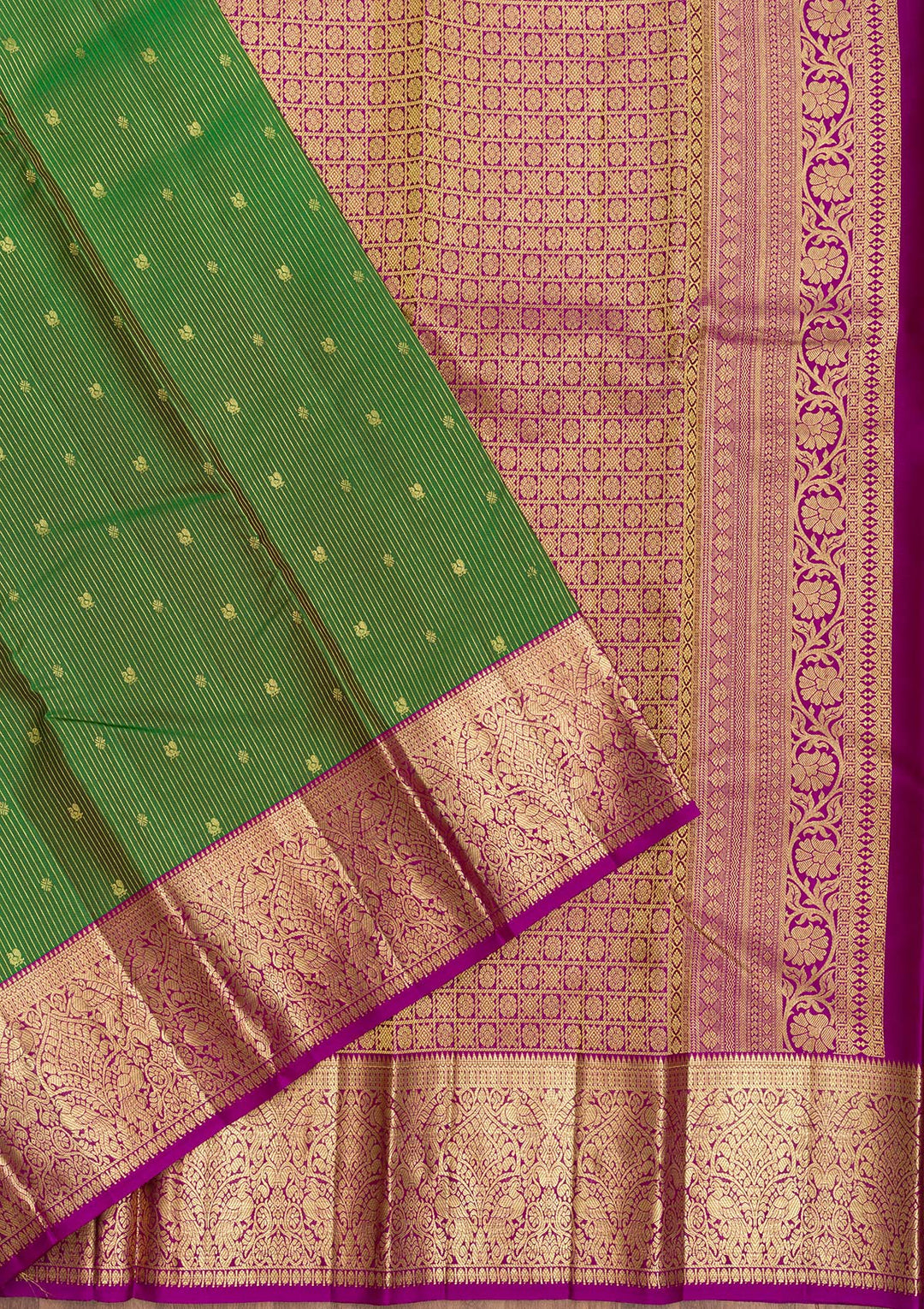 Bottle Green Zariwork Kanjivaram Pure Silk Saree