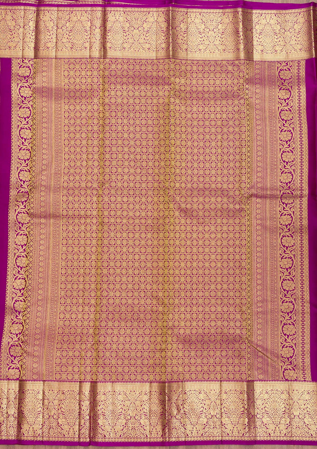 Bottle Green Zariwork Kanjivaram Pure Silk Saree