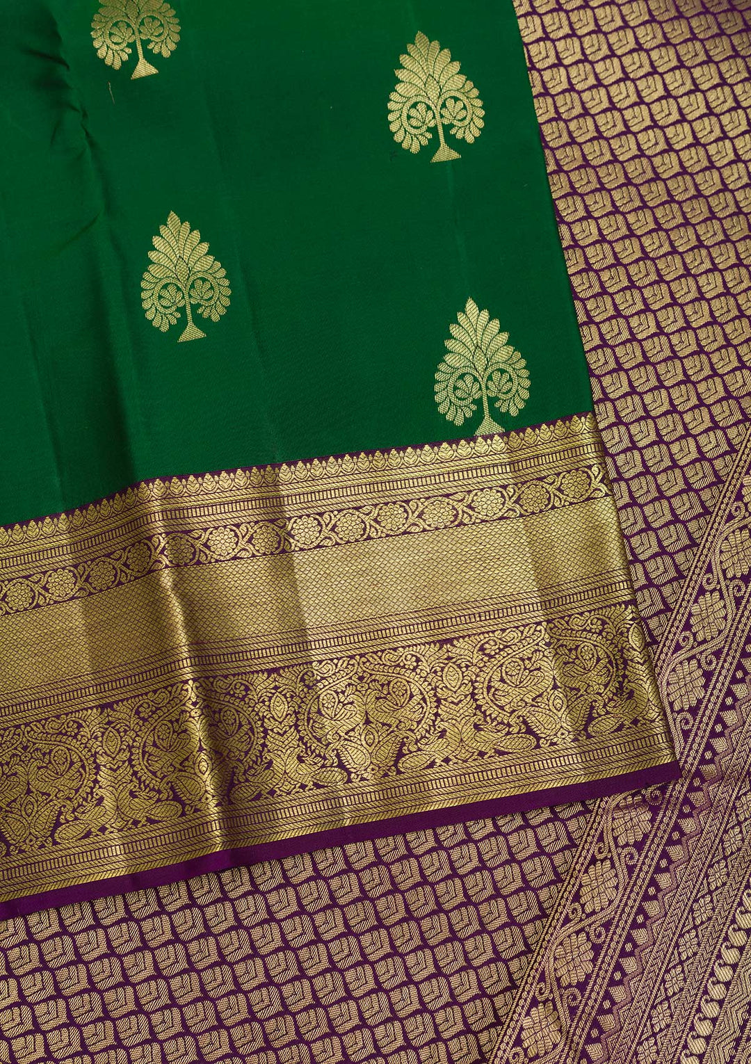 Bottle Green Zariwork Banarasi Pure Silk Saree