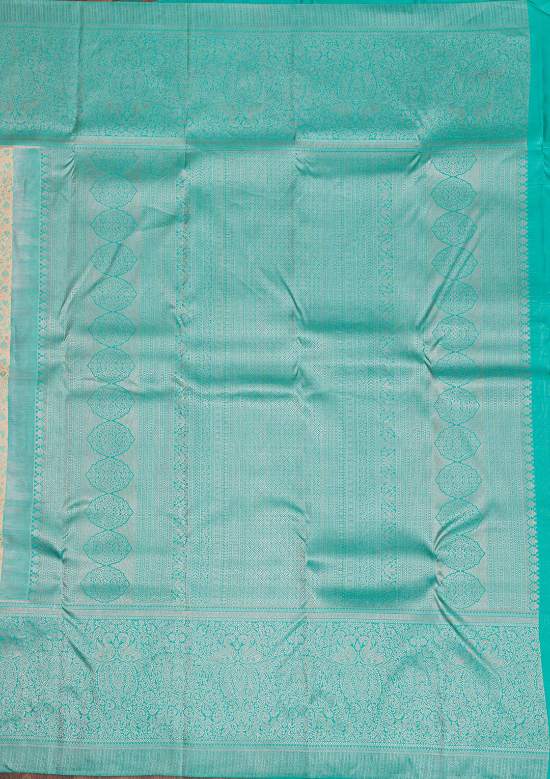 Cream Silver Zariwork Kanjivaram Pure Silk Saree