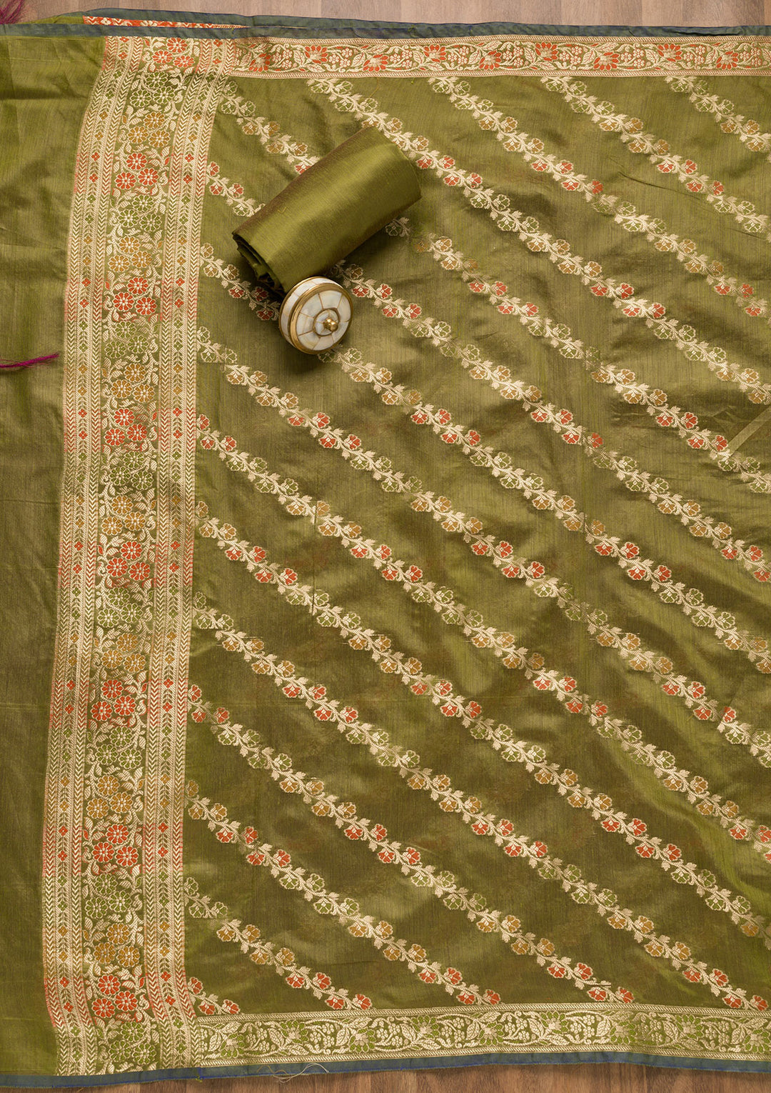 Leaf Green Zariwork Banarasi Unstitched Salwar Suit