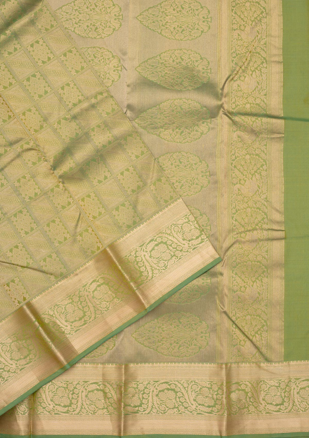 Leaf Green Zariwork Pure Silk Saree