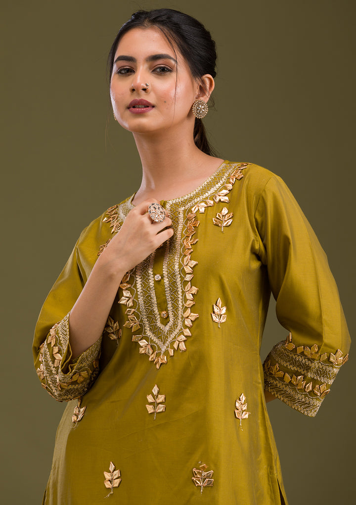 Mehendi Zariwork Semi Crepe Readymade Salwar Suit