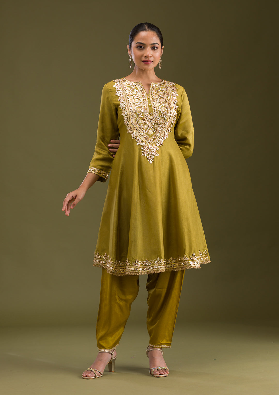 Mehendi Zariwork Semi Crepe Readymade Salwar Suit