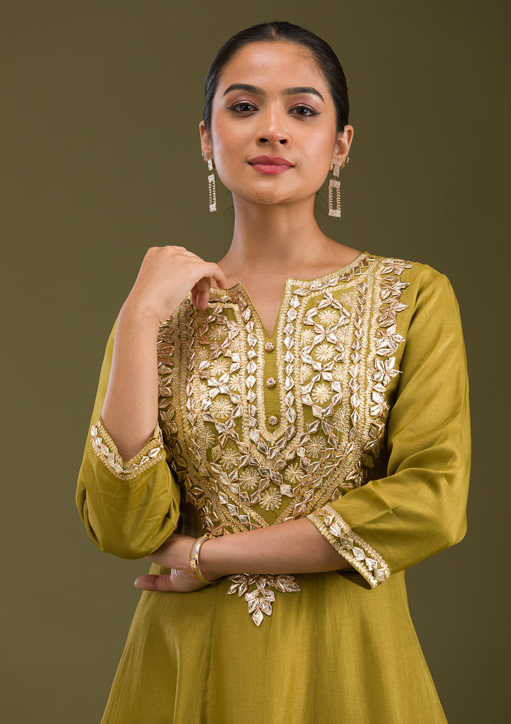 Mehendi Zariwork Semi Crepe Readymade Salwar Suit