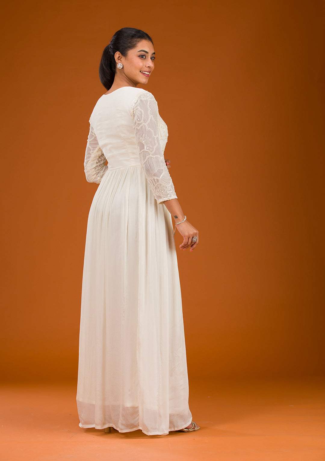 Off White Threadwork Semi Crepe Readymade Salwar Suit