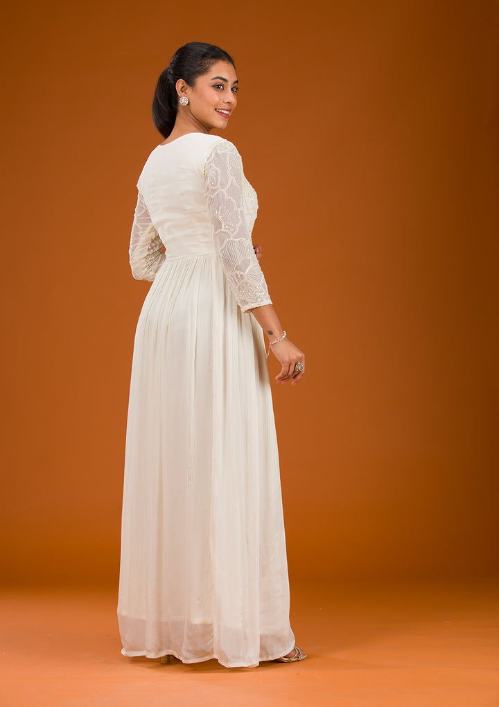 Off White Threadwork Semi Crepe Readymade Salwar Suit