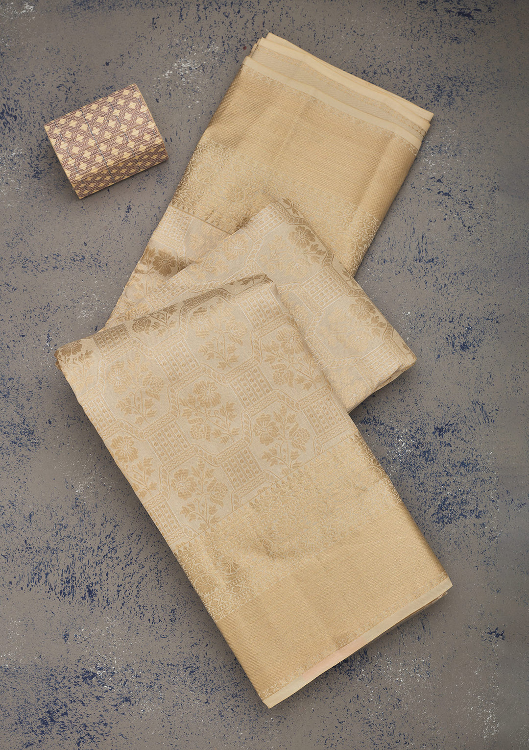 Off White Zariwork Pure Silk Saree