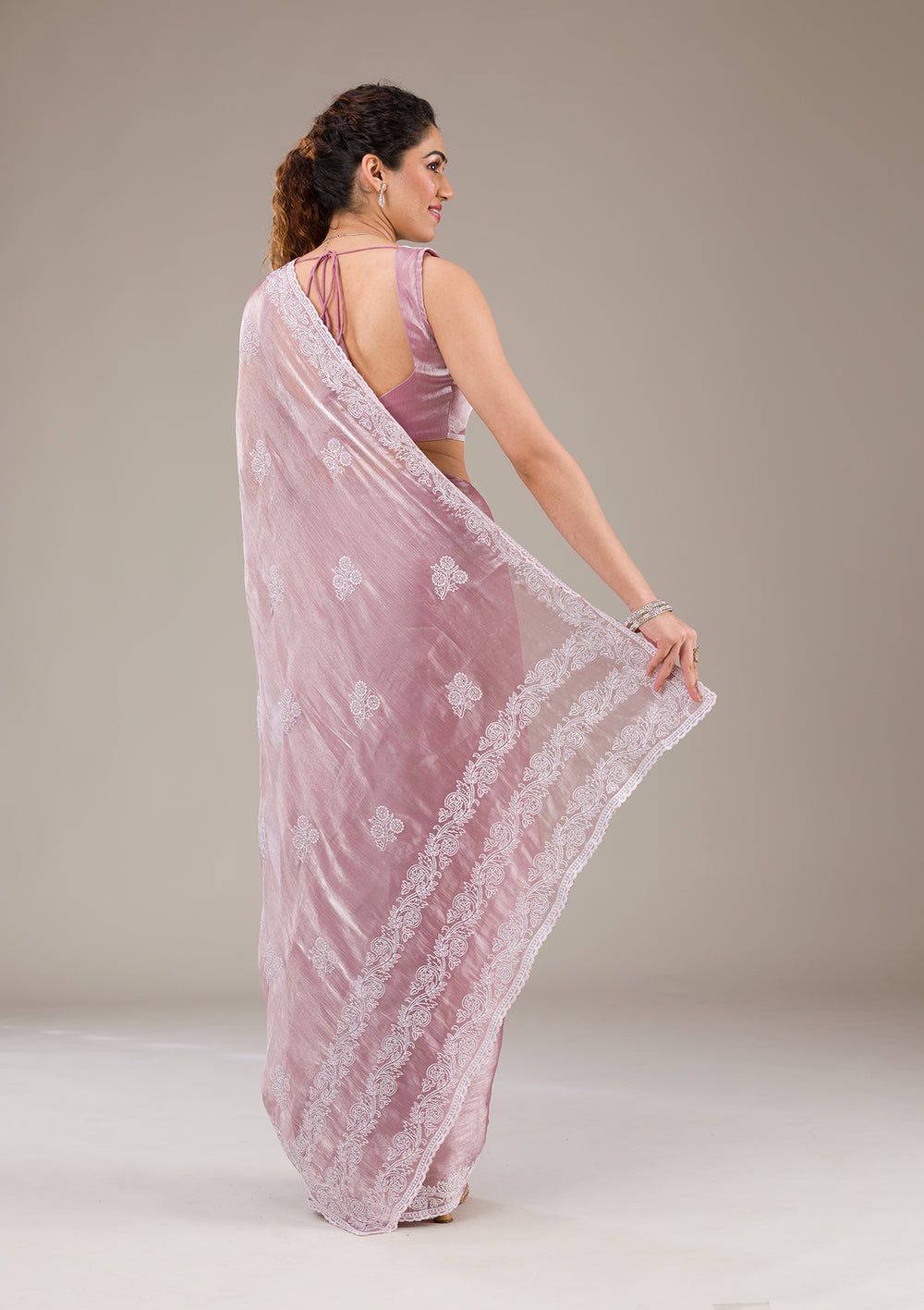 Onion Pink Threadwork Tissue Saree-Koskii