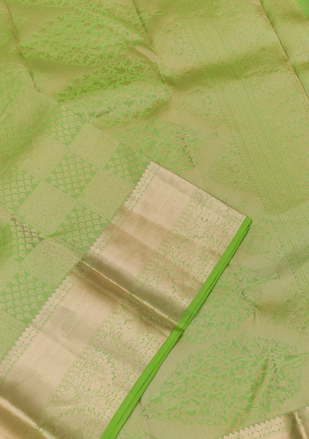 Parrot Green Zariwork Kanjivaram Pure Silk Saree