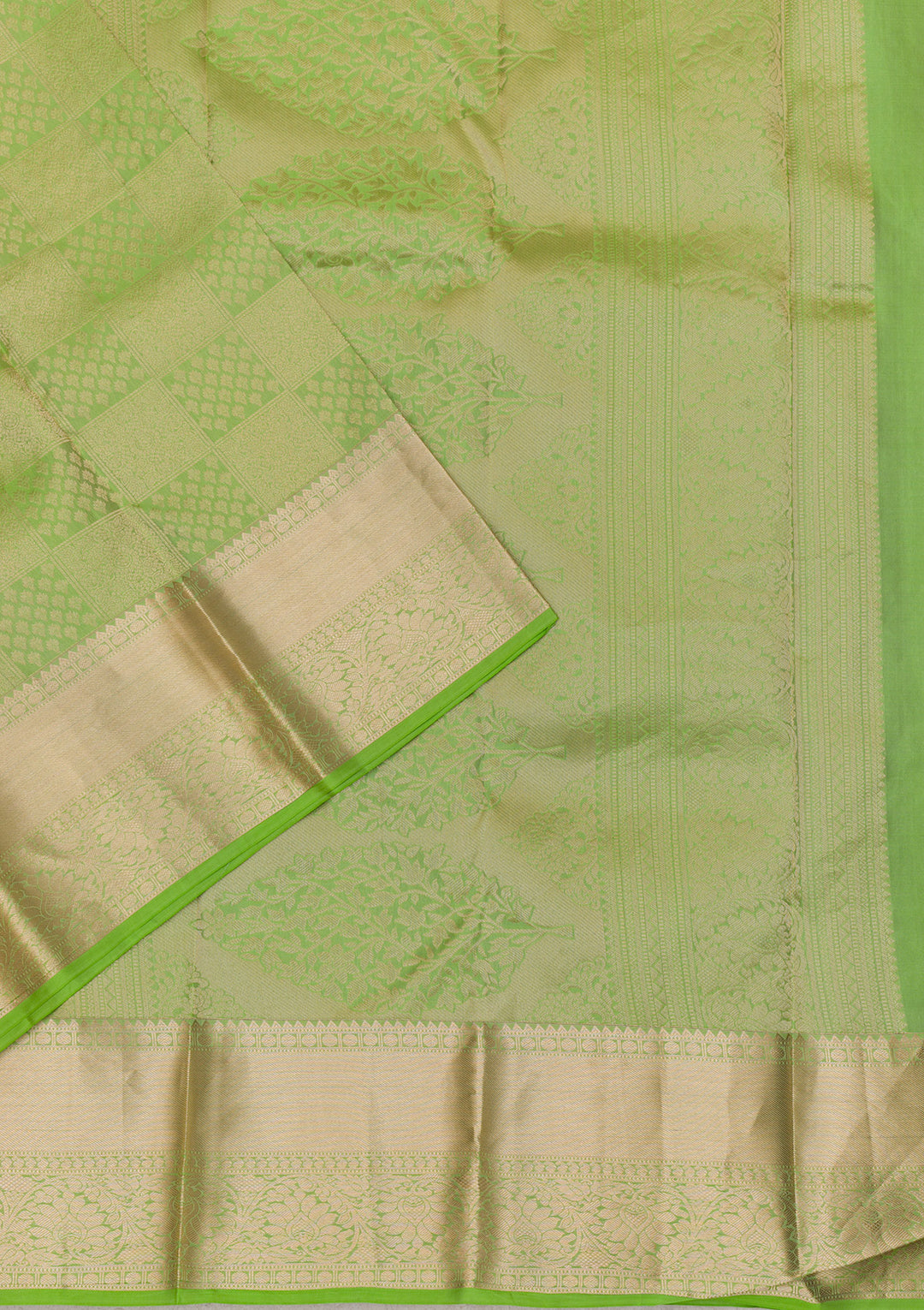 Parrot Green Zariwork Kanjivaram Pure Silk Saree