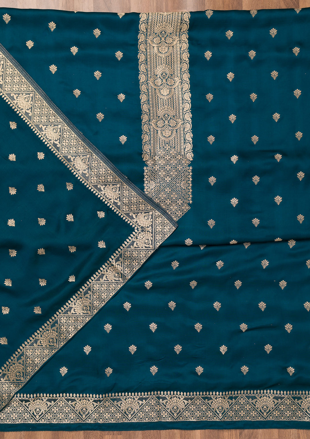 Peacock Blue Zariwork Semi Crepe Unstitched Salwar Suit