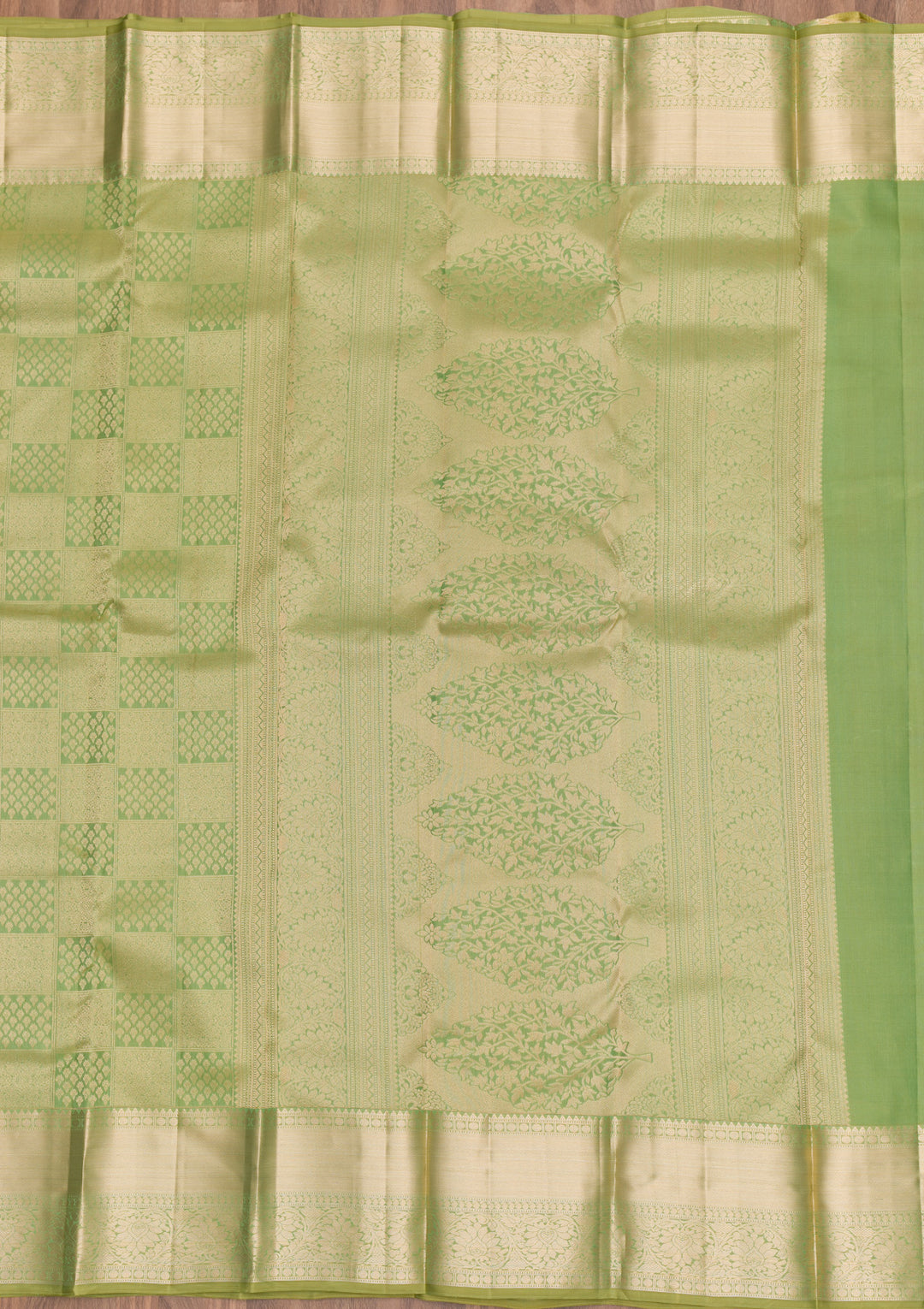 Pista Green Zariwork Kanjivaram Pure Silk Saree