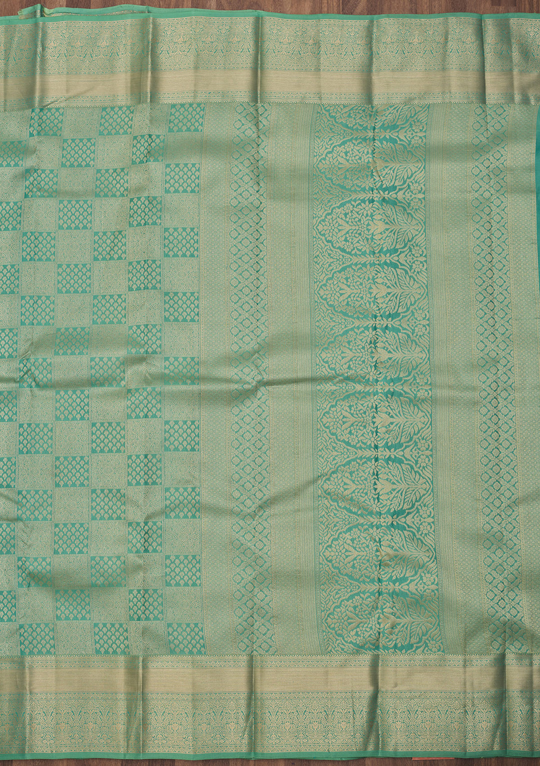 Pista Green Zariwork Pure Silk Saree