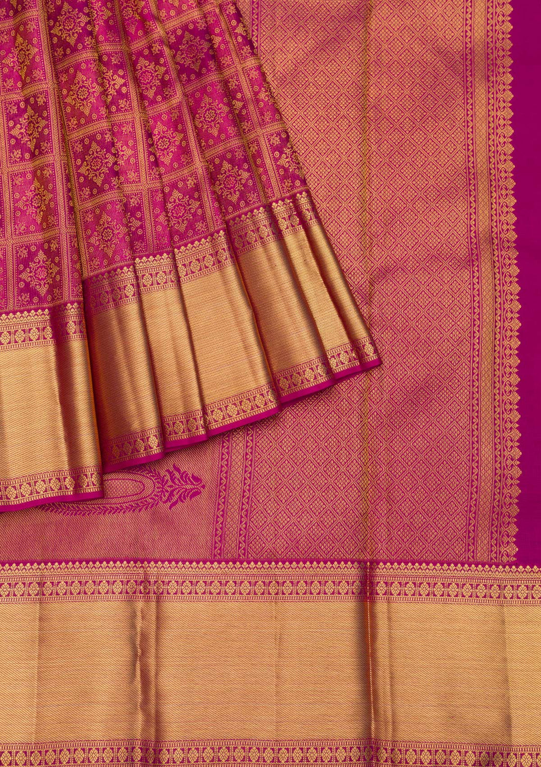 Megenta Pink Zariwork Pure Silk Saree