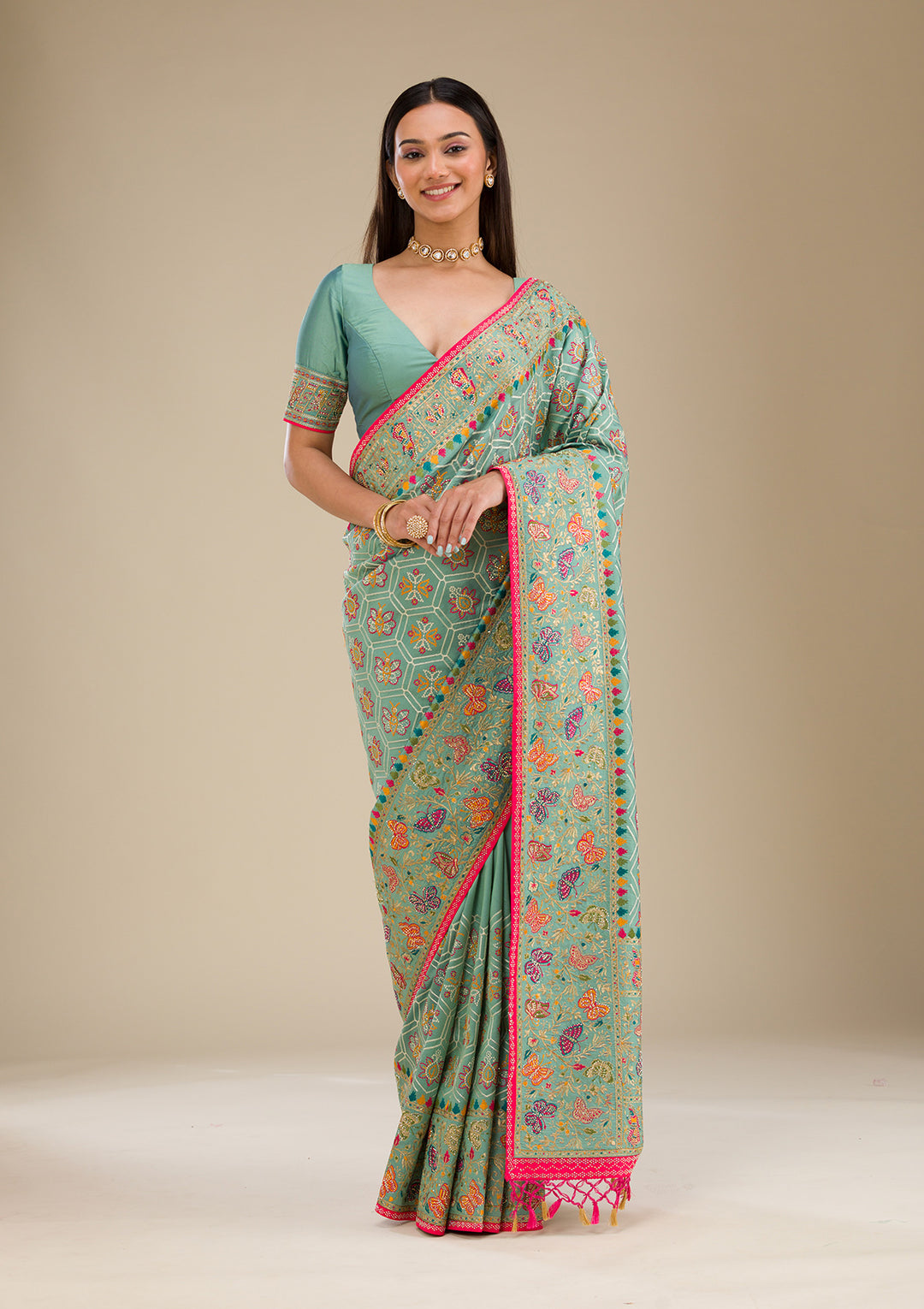 Rama Green Threadwork Soft Silk Saree