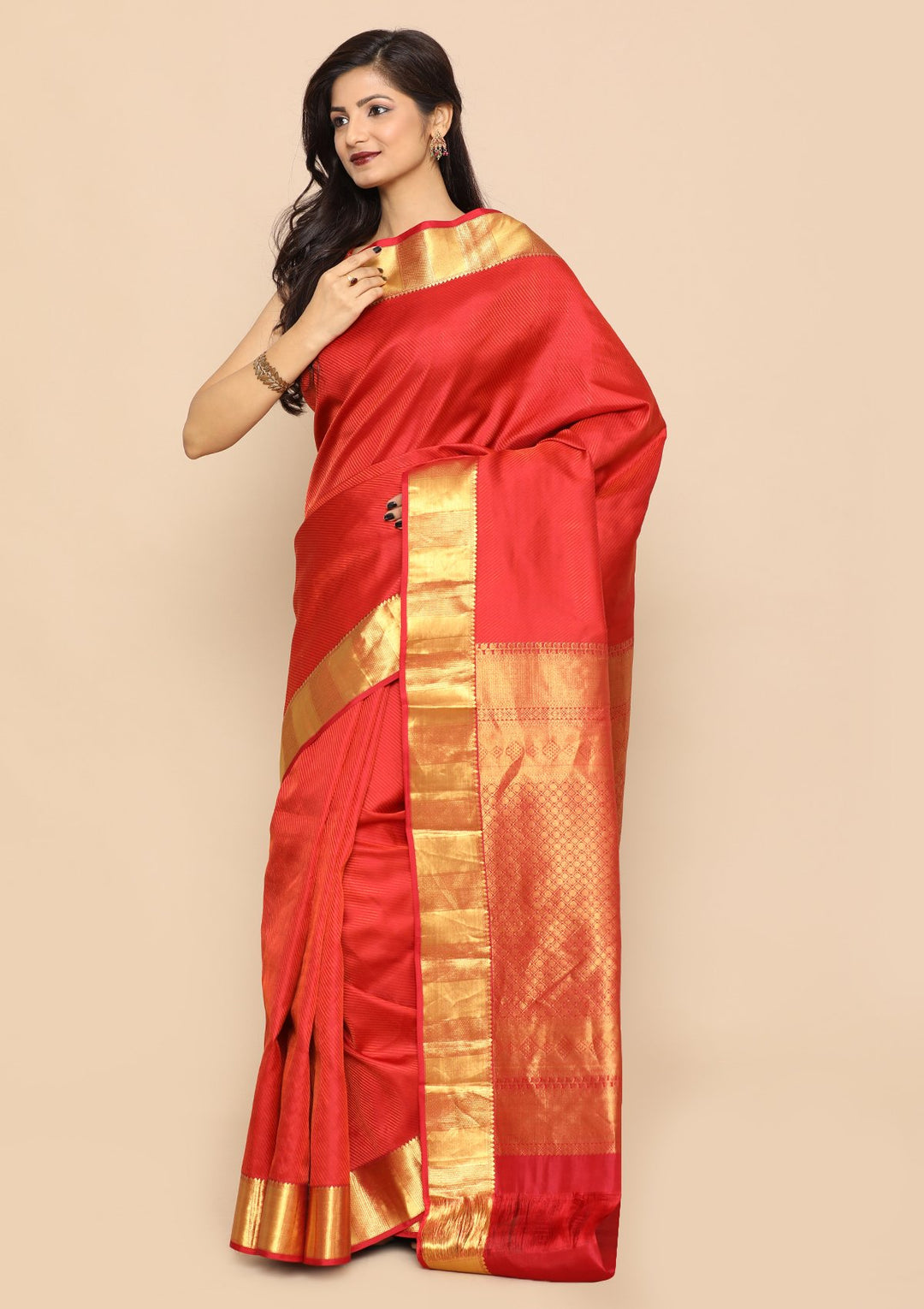 Flaring Red Stunning Handmade Saree-Koskii