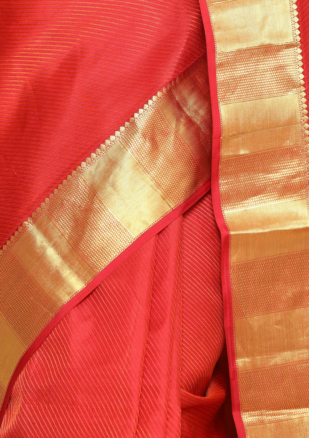 Flaring Red Stunning Handmade Saree-Koskii