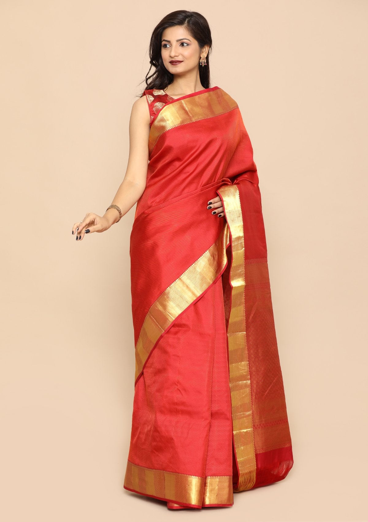 Flaring Red Stunning Handmade Saree-Koskii