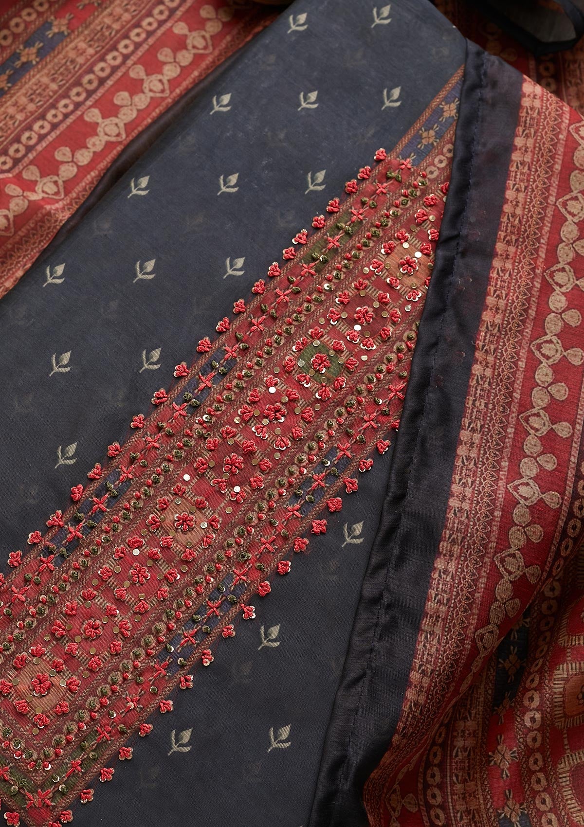 Black Threadwork Chanderi Unstitched Salwar Suit - Koskii