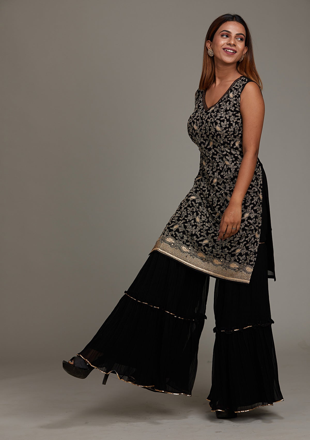 Black Threadwork Georgette Salwar Suit-Koskii