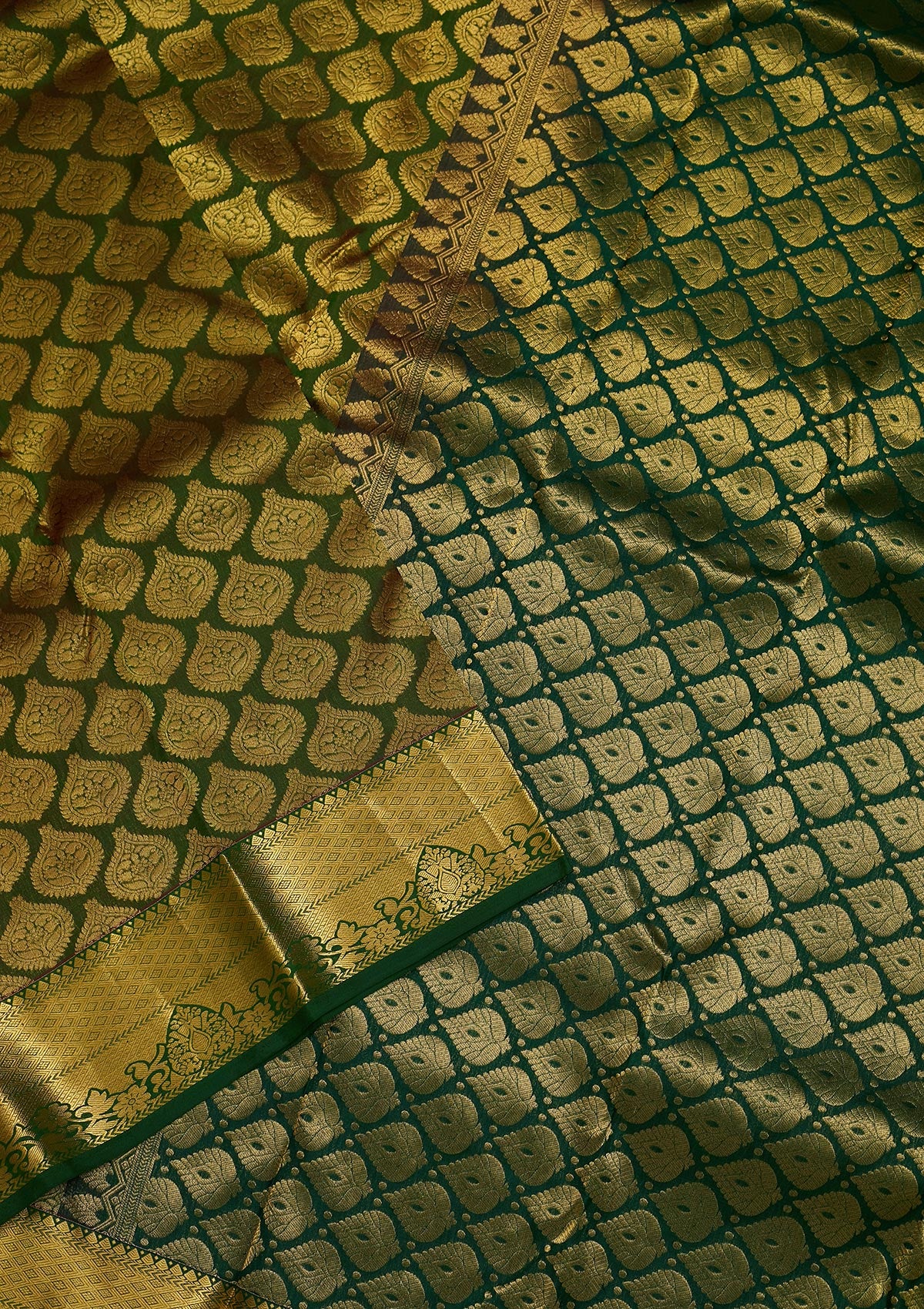 Bottle Green Zariwork Pure Silk Saree-Koskii