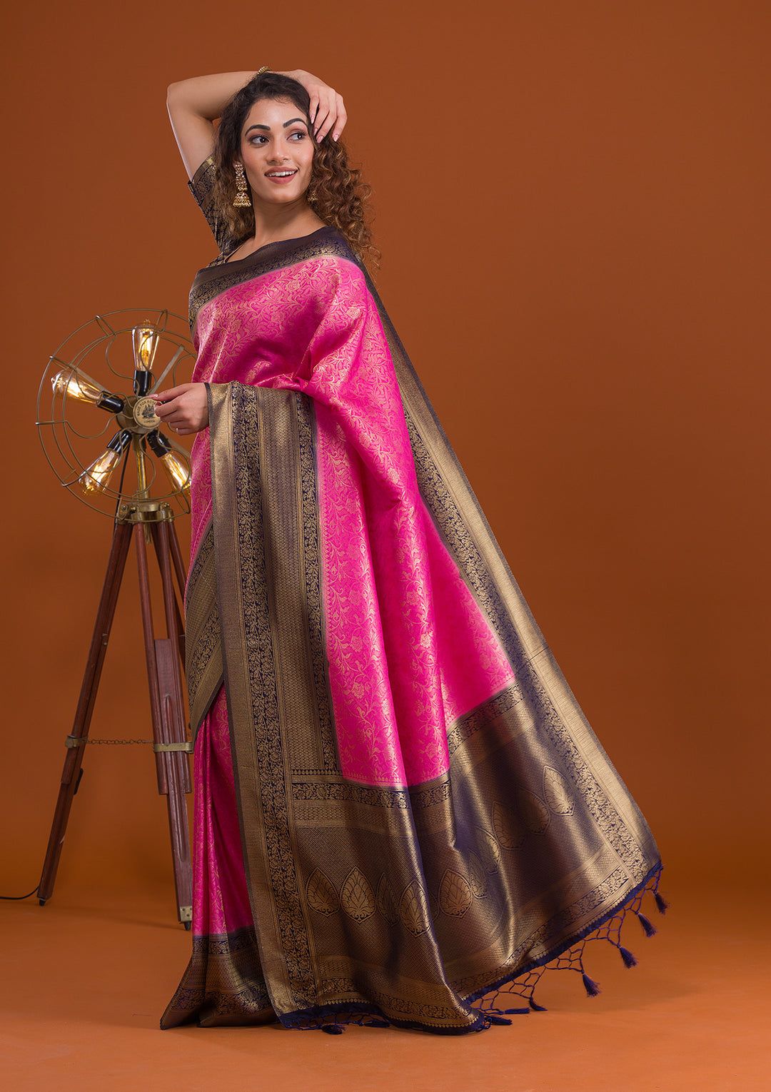 Magenta Pink Zariwork Banarasi Saree-Koskii