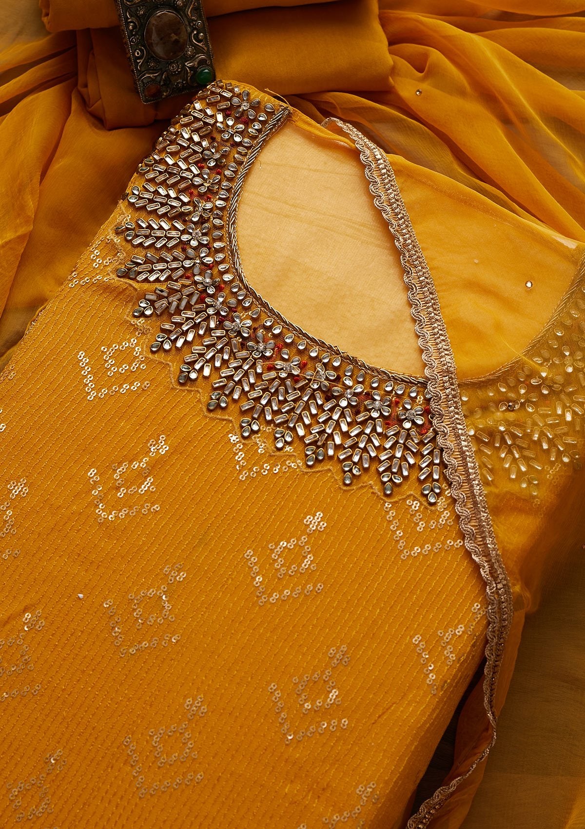 Churidar neck deals stone work