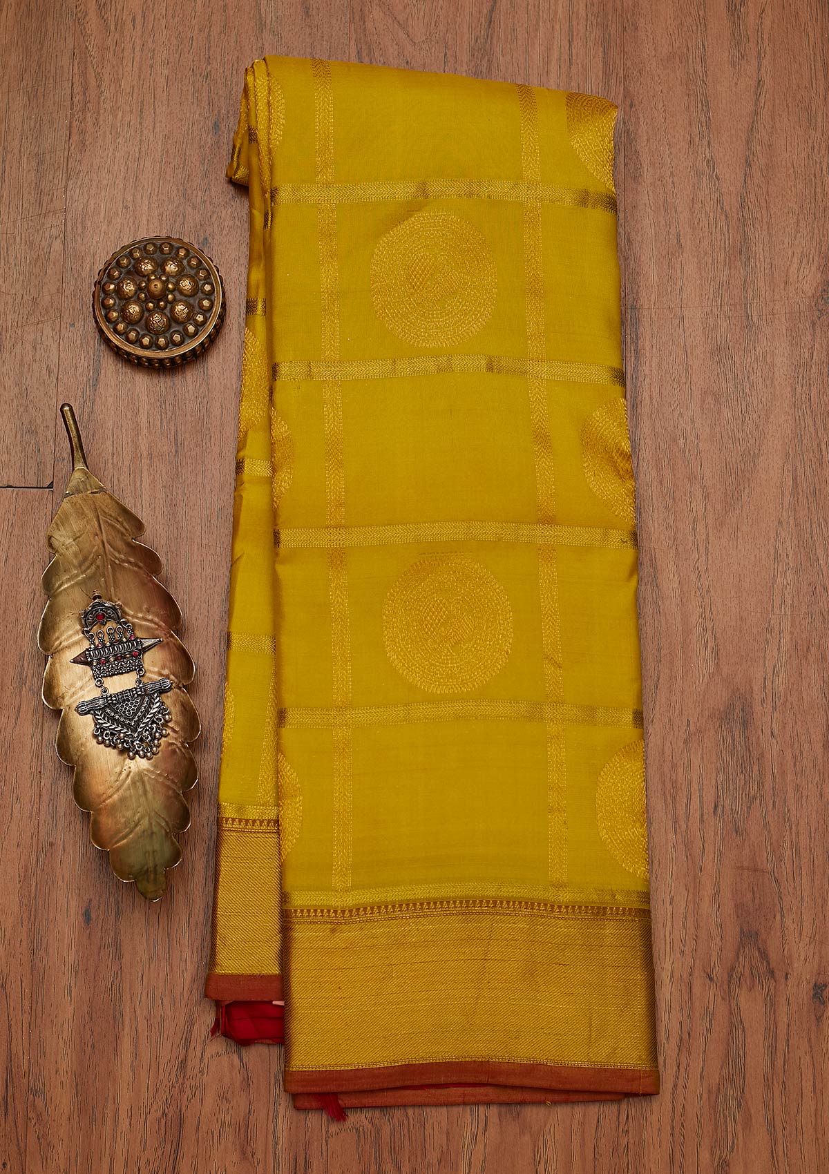 Parrot Green Zariwork Pure Silk Designer Saree - koskii